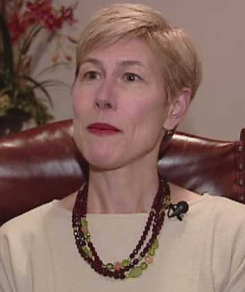 DEBORAH ROSS – Screaming clean energy and takes fracking&nbsp;money